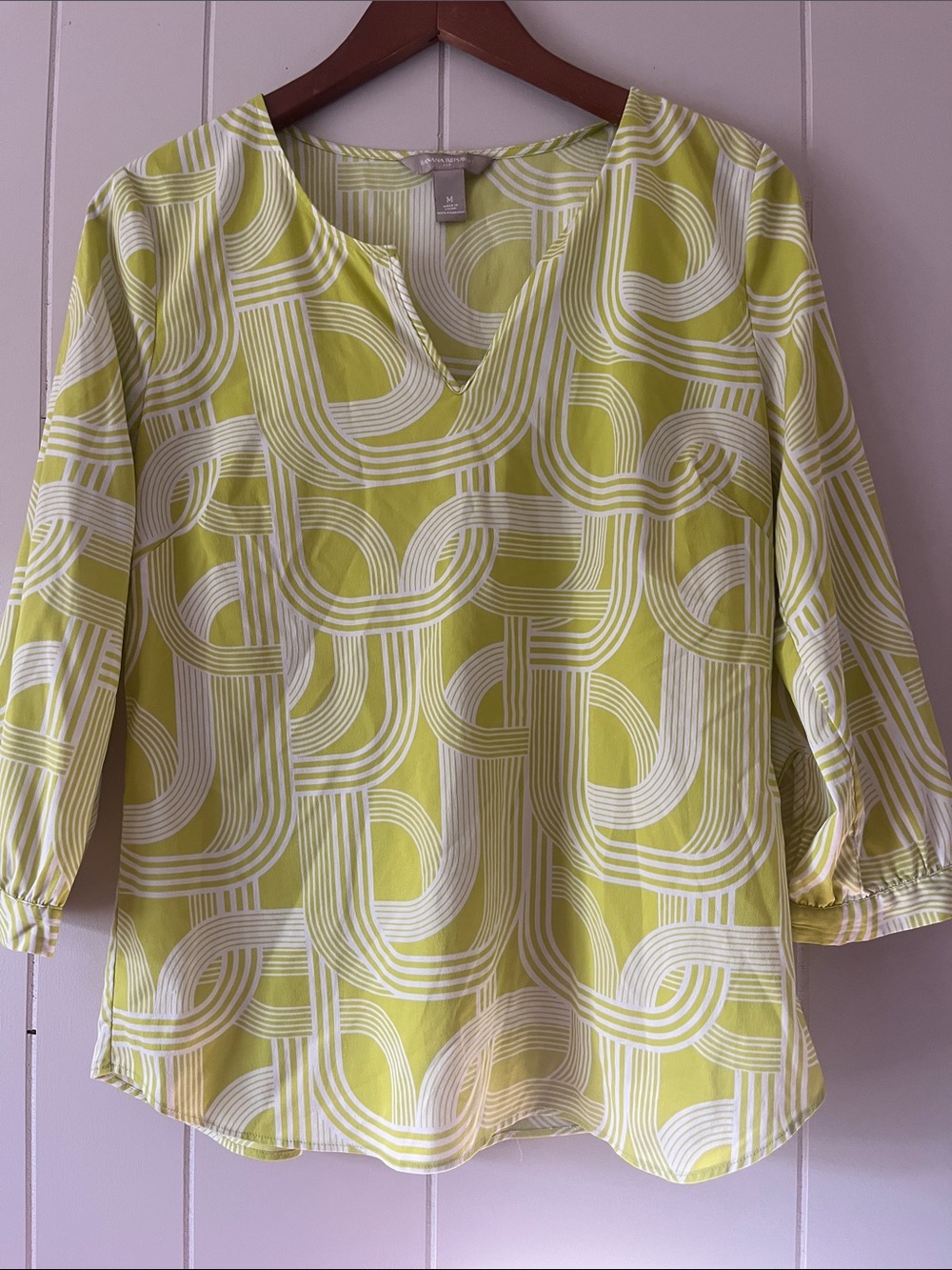 Women's Lime & White Patterned V-Neck Top